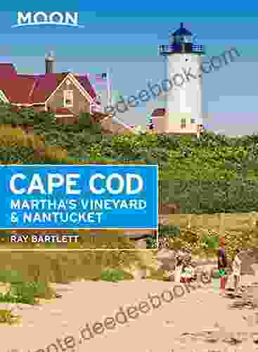 Moon Cape Cod Martha S Vineyard Nantucket (Travel Guide)